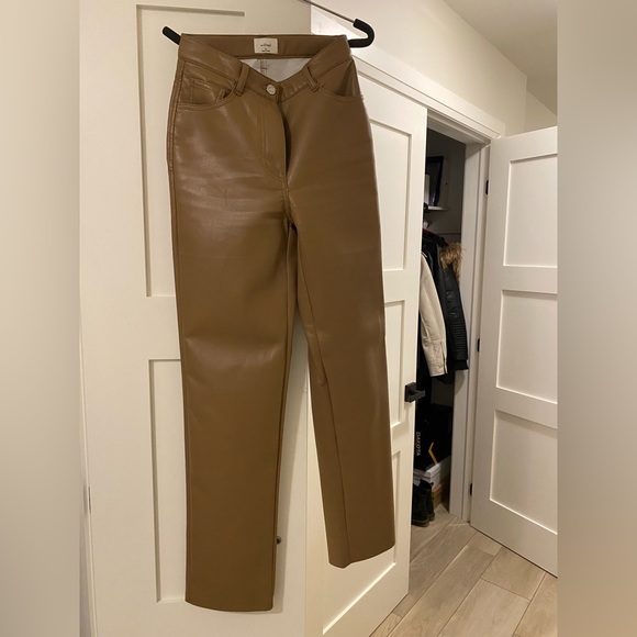 Wilfred
The Melina - Picture 1 of 1